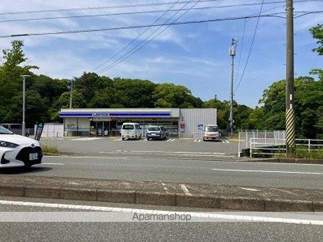 コンビニ　ローソン太宰府吉松三丁目店（コンビニ）まで708m