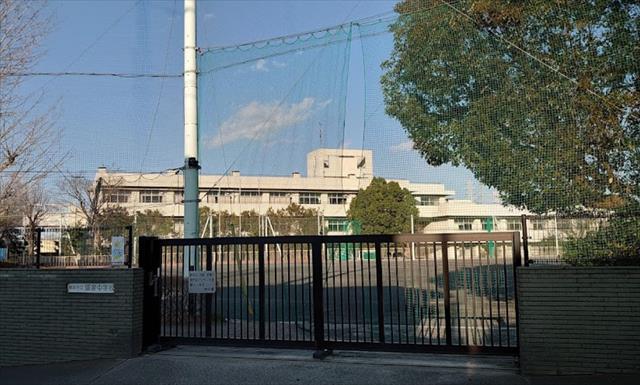 中学校　横浜市立領家中学校（中学校）まで641m
