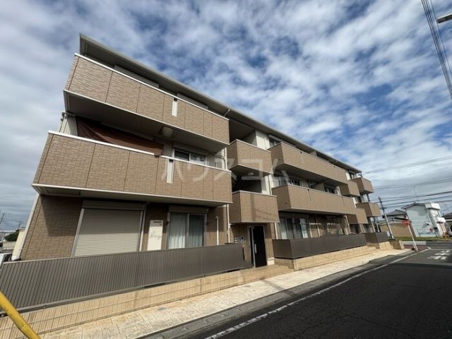 カーサ グランデの外観写真