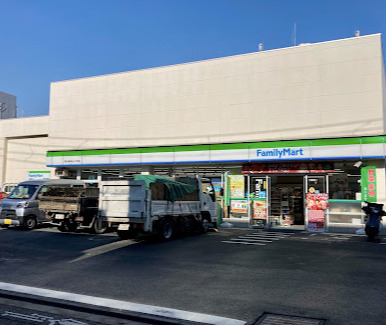 コンビニ　ファミリーマート 環七南馬込三丁目店（コンビニ）まで335m