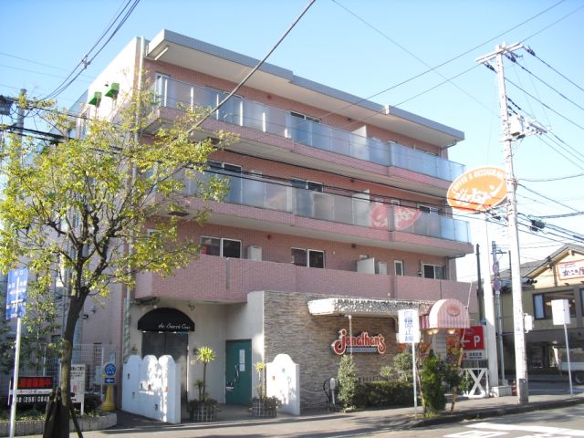 その他　ジョナサン（その他）まで590m