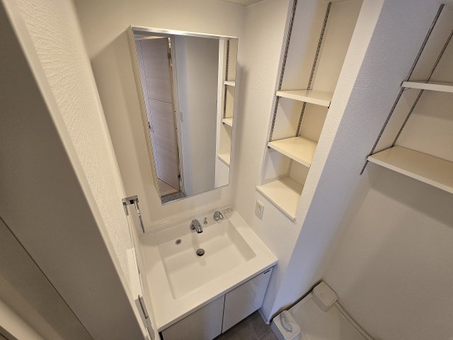 洗面設備　使いやすい洗面所です