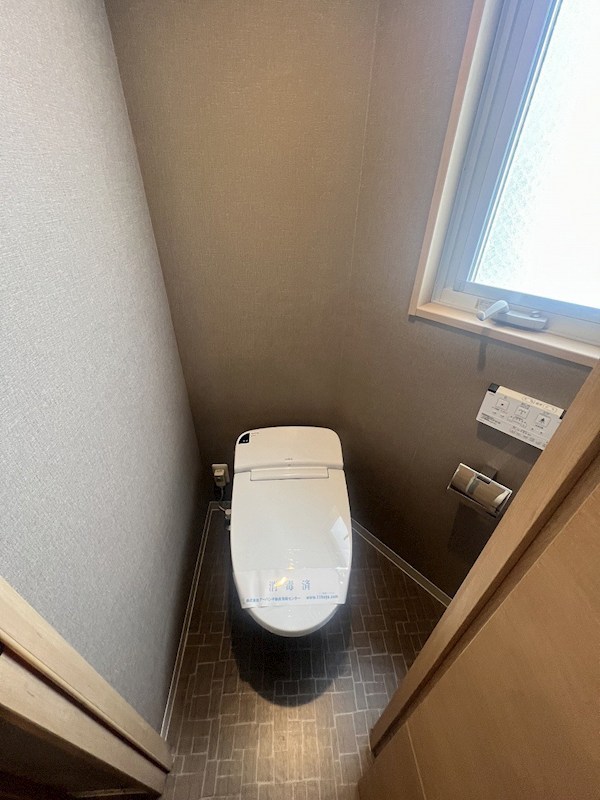 京成金町線 京成金町駅 徒歩7分 4階建 築11年のトイレ写真