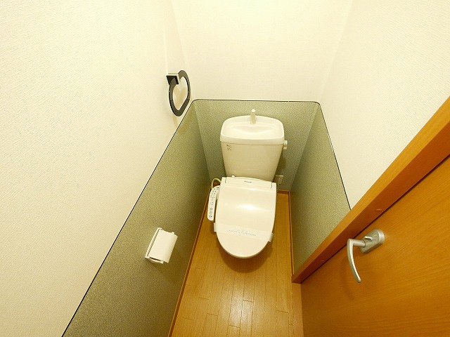 トイレ　落ち着いたトイレです
