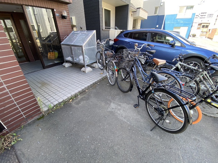 HBA裏参道の外観写真