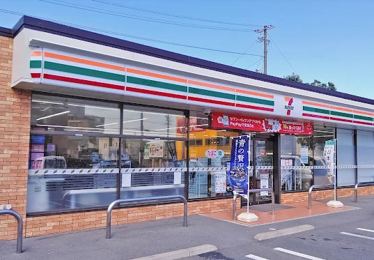 コンビニ　セブンイレブン 浜松初生町追分店（コンビニ）まで996m