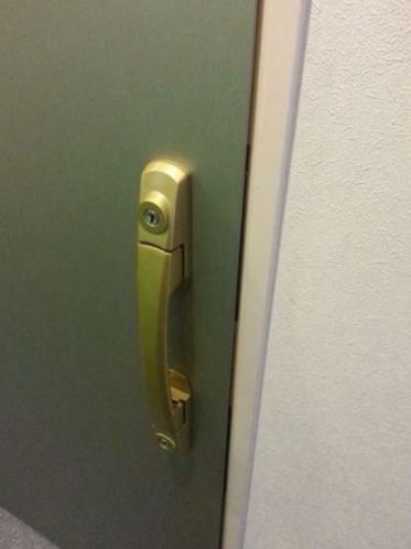 玄関　参考写真：別部屋タイプ