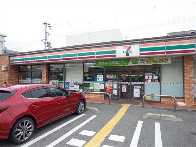 コンビニ　セブンイレブン 西明石南町店（コンビニ）まで913m