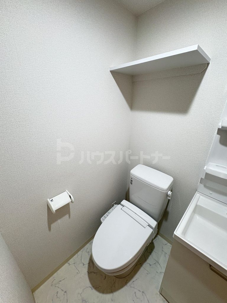 北総線 新柴又駅 徒歩6分 5階建 築1年のトイレ写真
