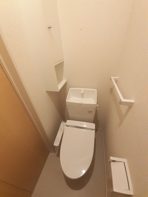 ＪＲ久大本線 善導寺駅 徒歩1分 2階建 築10年のトイレ写真