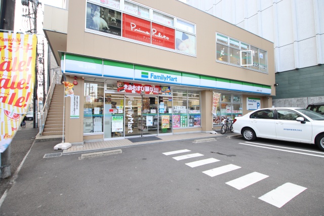 コンビニ　ファミリーマート 上前津二丁目店（コンビニ）まで100m