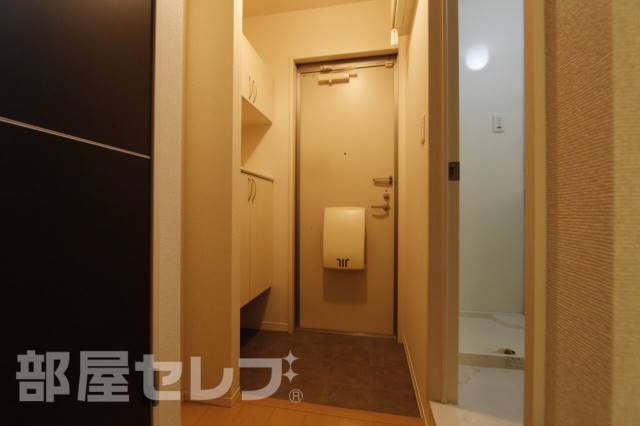 玄関　２０１号室撮影