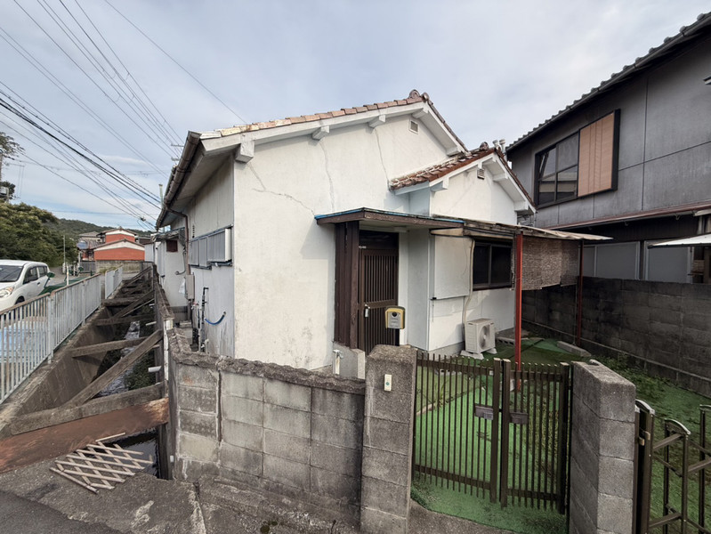平荘町山角戸建2