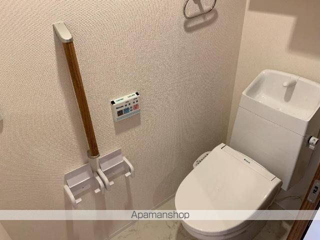 ＪＲ横浜線 矢部駅 徒歩9分 3階建 築7年のトイレ写真