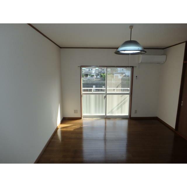中台ハイツの居間写真