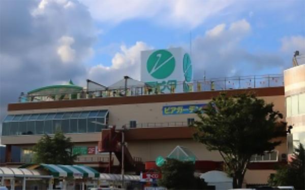 スーパー　ラピタ本店（スーパー）まで638m