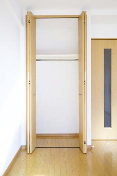 収納　★ハンガーラック付き、上部収納も有り★