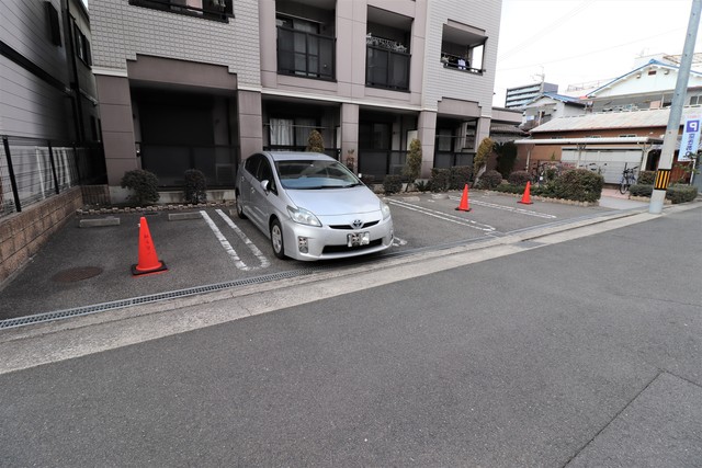駐車場　駐車場