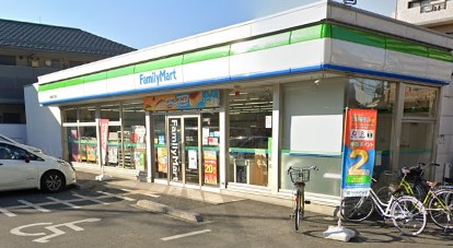 コンビニ　ファミリーマート 北越谷四丁目店（コンビニ）まで1074m