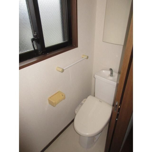 ユーネットIIのトイレ写真