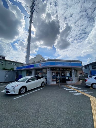 コンビニ　ローソン 宝塚高司四丁目店（コンビニ）まで537m