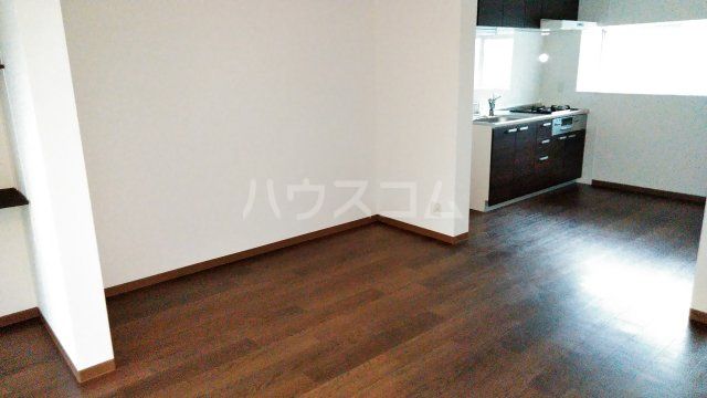 北春日町貸家の居間写真