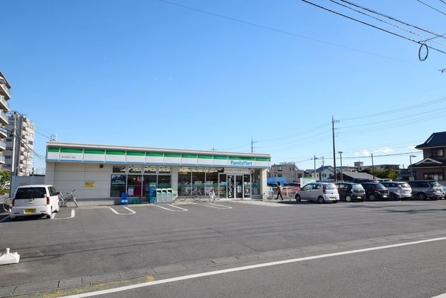 コンビニ　ファミリーマート東大宮五丁目店（コンビニ）まで893m