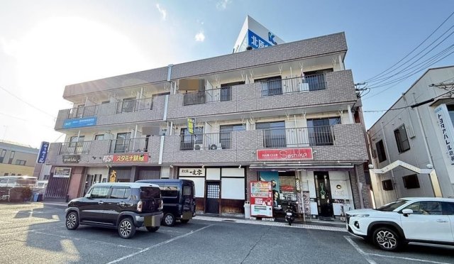 建物外観　落ち着いた外観です