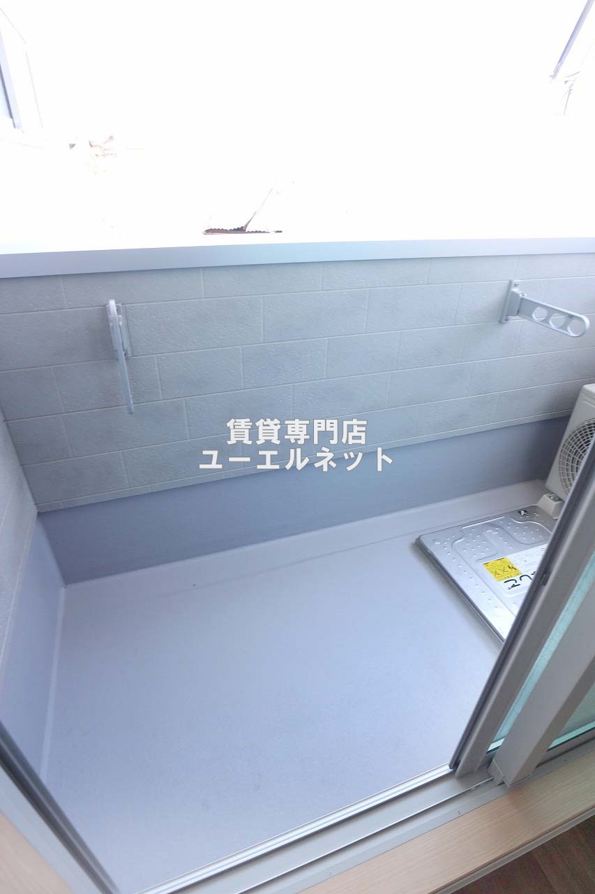 バルコニー　バルコニー付きで採光＆風通し良好！