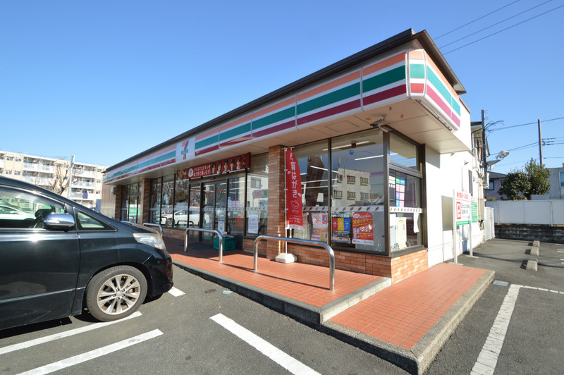 コンビニ　セブンイレブン　徒歩4分（コンビニ）まで290m