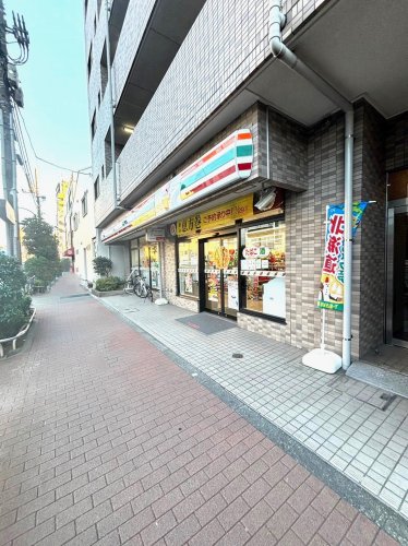 コンビニ　セブンイレブン 荒川店（コンビニ）まで155m