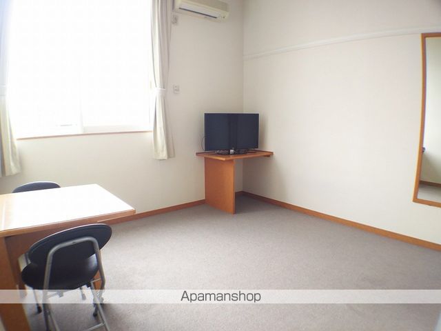 レオパレス中之谷Iの居間写真