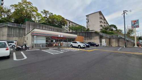 コンビニ　セブンイレブン 神戸垂水青山台店（コンビニ）まで649m