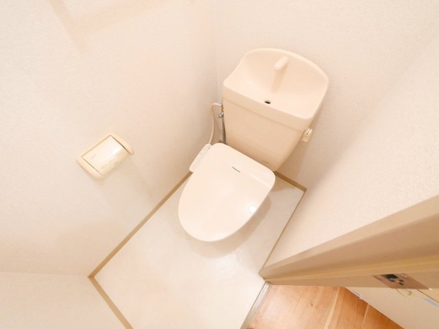 トイレ　落ち着いたトイレです