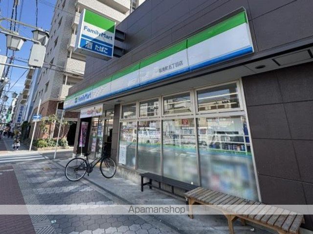 コンビニ　ファミリーマート（コンビニ）まで152m