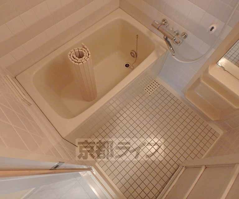 ＪＲ奈良線 宇治駅 徒歩16分 3階建 築32年の風呂写真