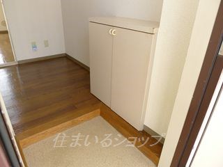 メーゾン植木の玄関写真