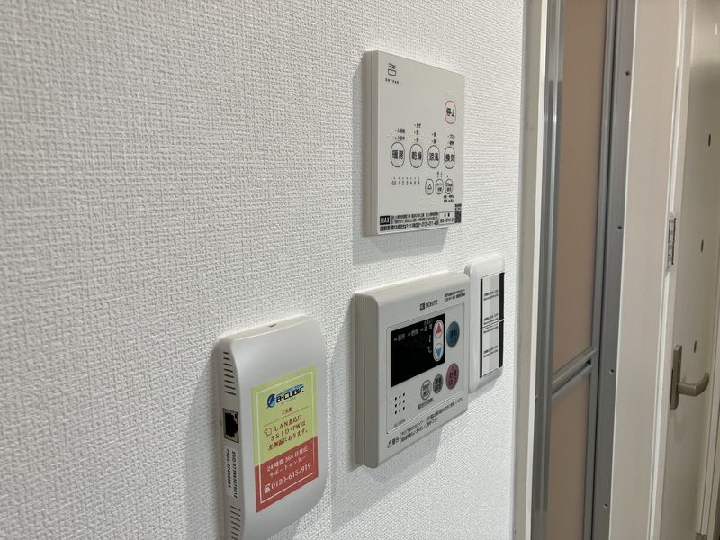 地下鉄御堂筋線 新大阪駅 徒歩7分 11階建 築44年の玄関写真