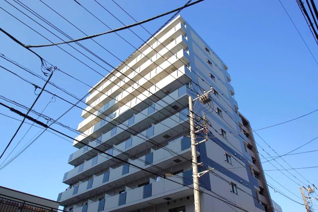 建物外観　横浜駅徒歩圏内のマンションです。