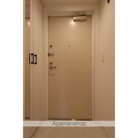グローリオシェルト池袋Vの玄関写真