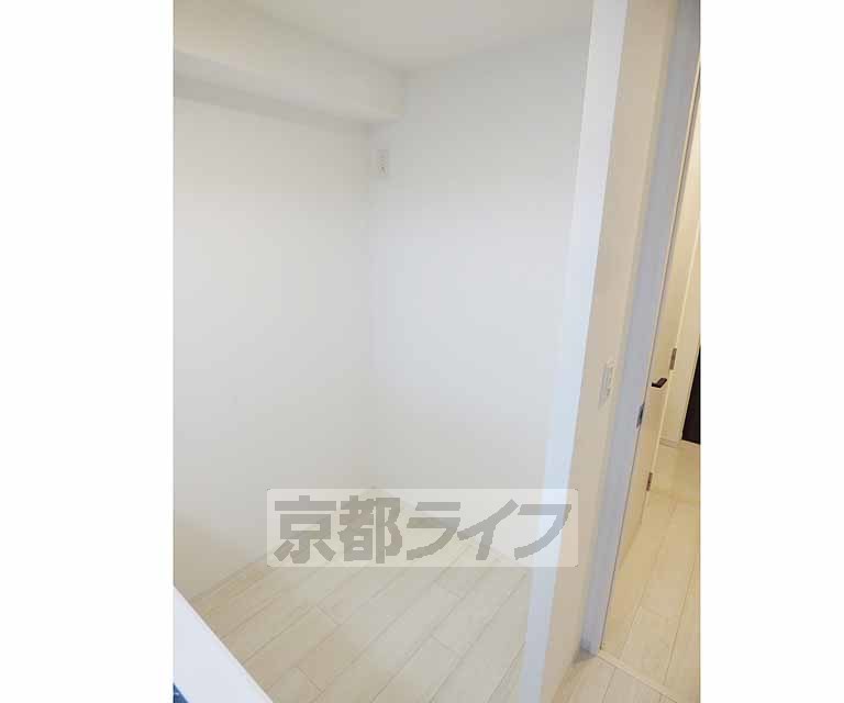 その他部屋・スペース　動きやすいスペースを確保したキッチンスペースです。