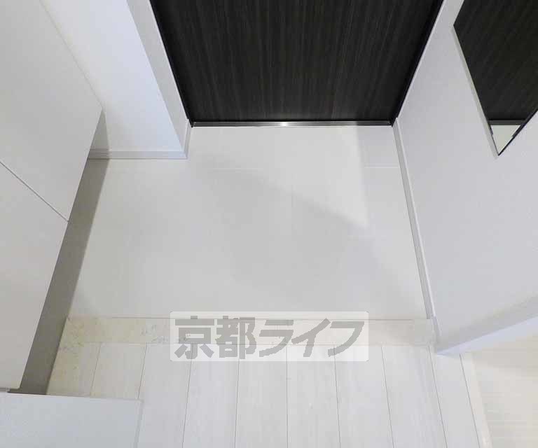 玄関　出入りに十分なスペースを確保した玄関です。
