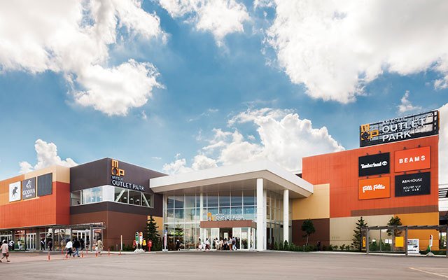 ショッピングセンター　三井アウトレットパーク札幌北広島（ショッピングセンター）まで307m