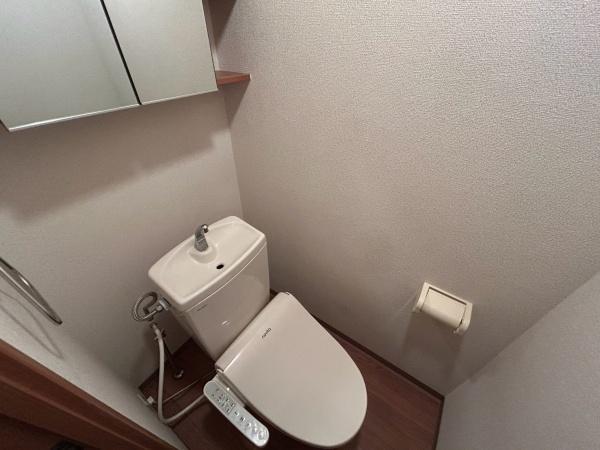 REGINA westのトイレ写真