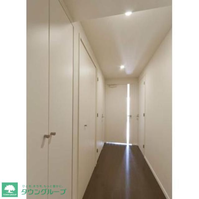 玄関　※写真は同タイプ住戸です。