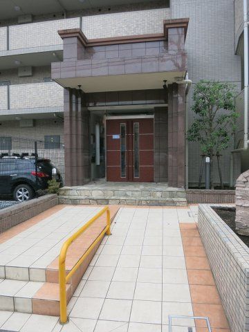 エントランス　※現況優先となります。