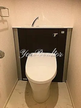 東急田園都市線 用賀駅 徒歩10分 4階建 築9年のトイレ写真
