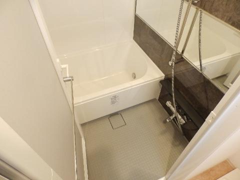 バス・シャワールーム　バス