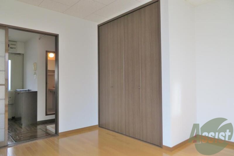 その他部屋・スペース　７帖あるお部屋なのでのびのびと暮らせそうですね。