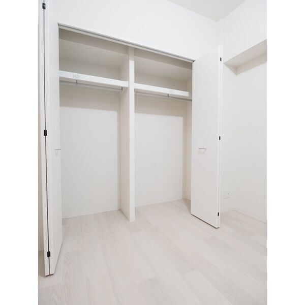 収納　※写真は同じマンションの違う部屋のものになります。
